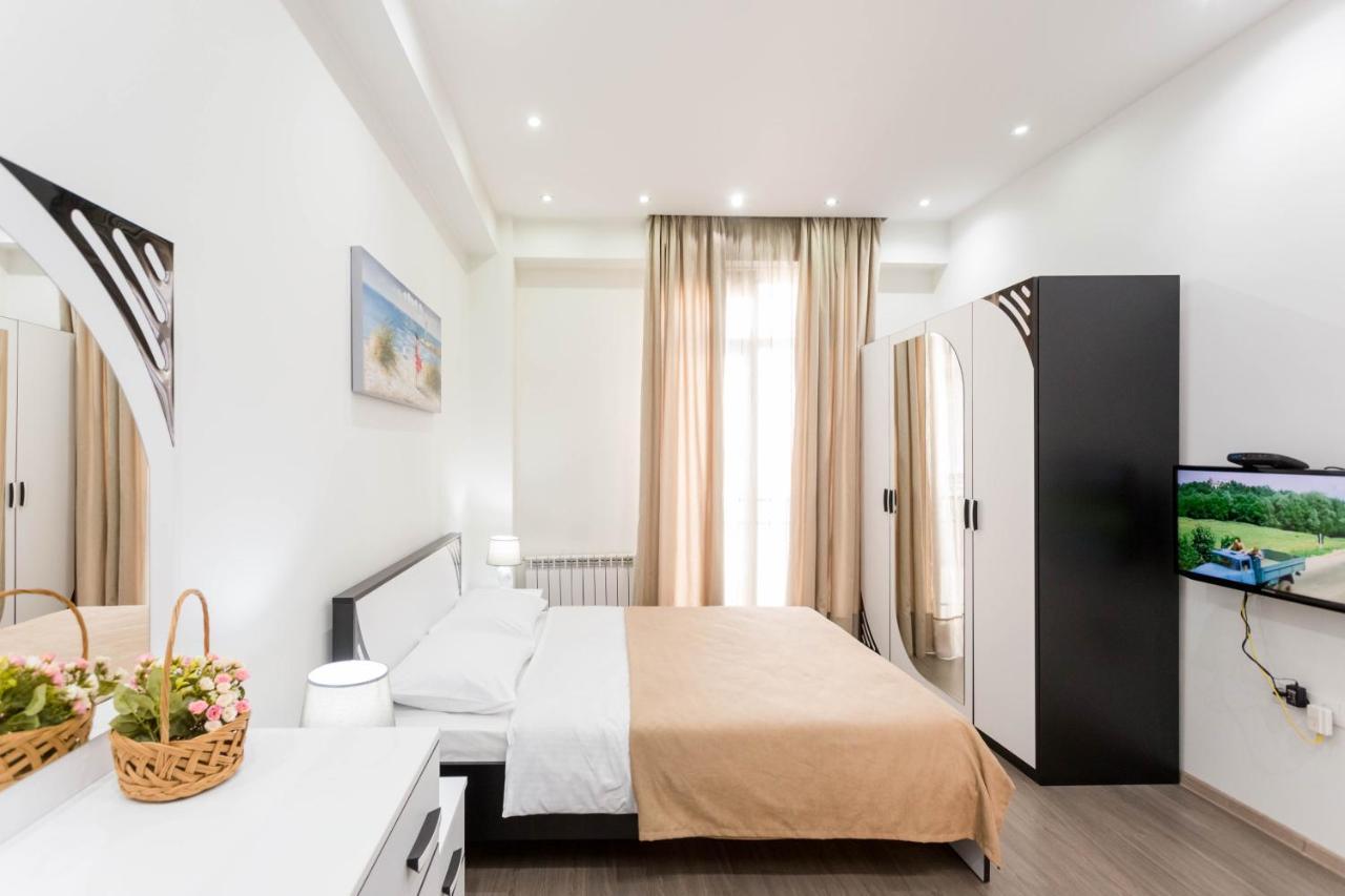 Apartment In The City Center Lll 트빌리시 외부 사진