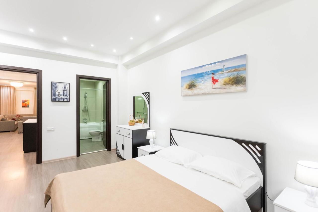 Apartment In The City Center Lll 트빌리시 외부 사진