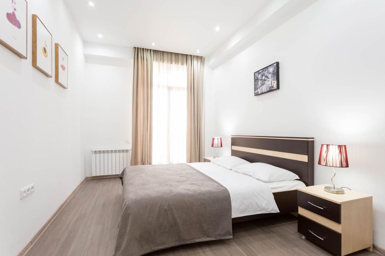 Apartment In The City Center Lll 트빌리시 외부 사진